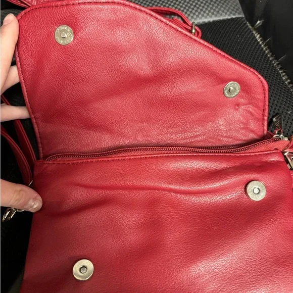 Red Purse with Leopard Print Bow - Picture 3 of 4